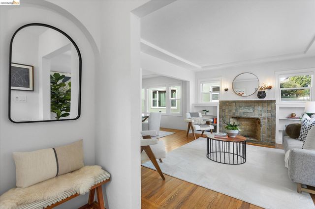 2739 Grande Vista Ave, Oakland, CA 94601
