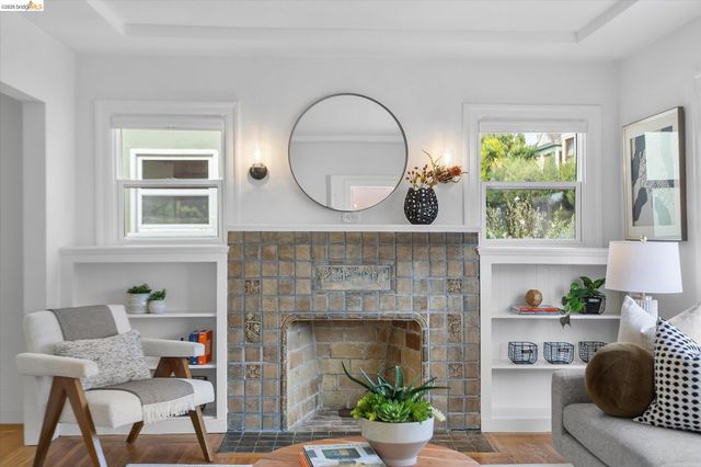 2739 Grande Vista Ave, Oakland, CA 94601