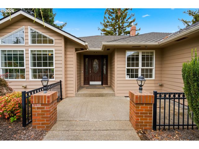 6137 HOGAN Dr, Keizer, OR 97303