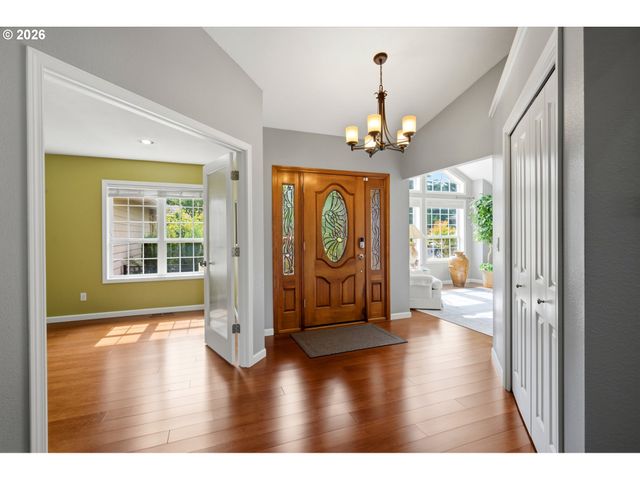 6137 HOGAN Dr, Keizer, OR 97303