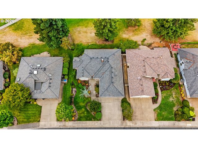 6137 HOGAN Dr, Keizer, OR 97303