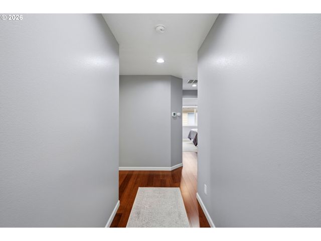 6137 HOGAN Dr, Keizer, OR 97303