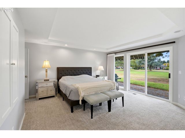 6137 HOGAN Dr, Keizer, OR 97303