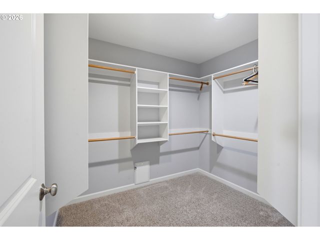 6137 HOGAN Dr, Keizer, OR 97303