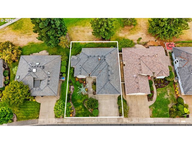 6137 HOGAN Dr, Keizer, OR 97303