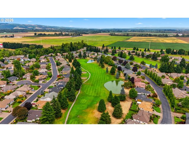 6137 HOGAN Dr, Keizer, OR 97303