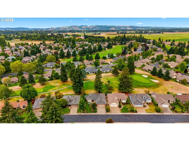 6137 HOGAN Dr, Keizer, OR 97303