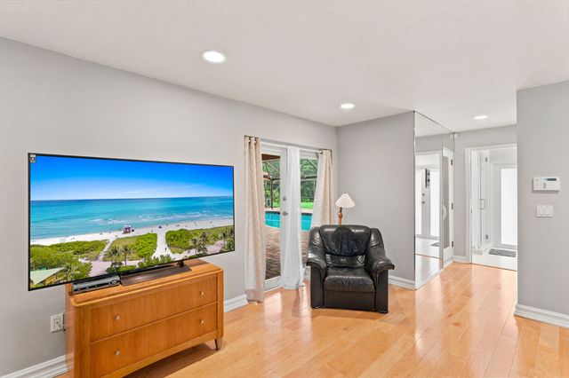 22829 Horse Shoe Way, Boca Raton, FL 33428