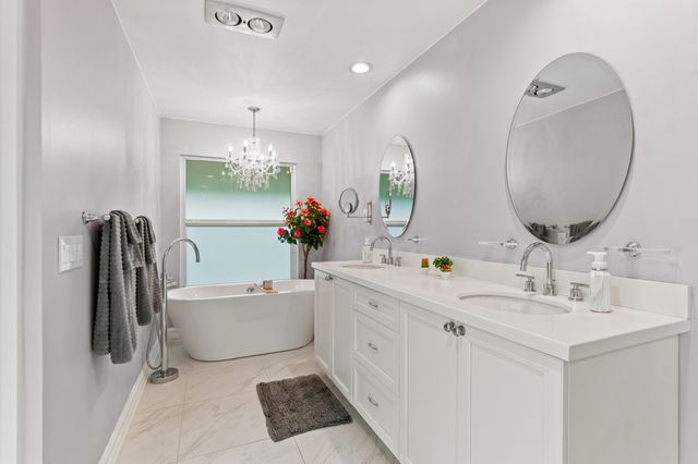 22829 Horse Shoe Way, Boca Raton, FL 33428