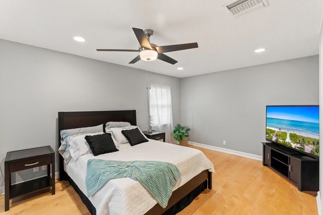 22829 Horse Shoe Way, Boca Raton, FL 33428