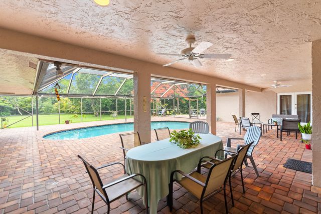 22829 Horse Shoe Way, Boca Raton, FL 33428