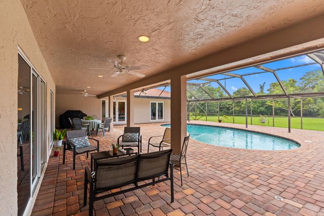 22829 Horse Shoe Way, Boca Raton, FL 33428