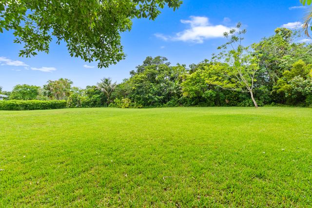 22829 Horse Shoe Way, Boca Raton, FL 33428
