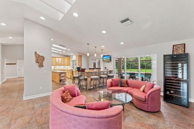 22829 Horse Shoe Way, Boca Raton, FL 33428