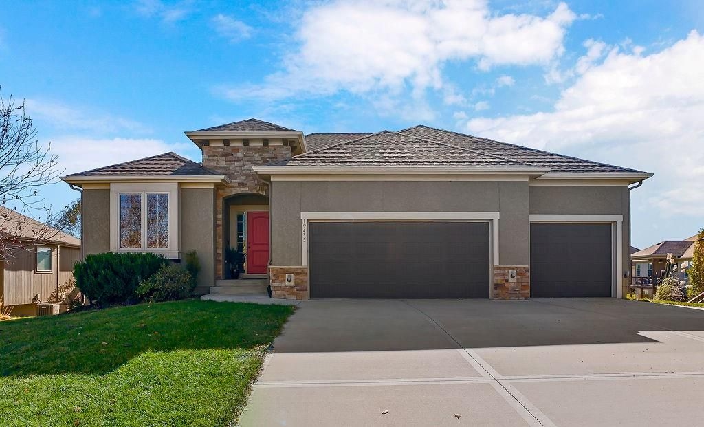 19435 W 200th Terrace, Spring Hill, KS 66083