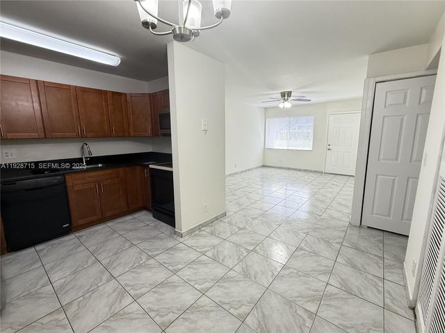 3253 NW 102nd Ter 3253, Coral Springs, FL 33065
