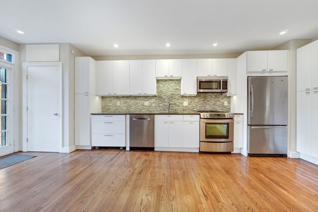 42 Clarendon Street 1, Boston, MA 02116