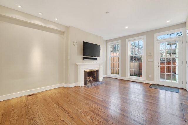 42 Clarendon Street 1, Boston, MA 02116