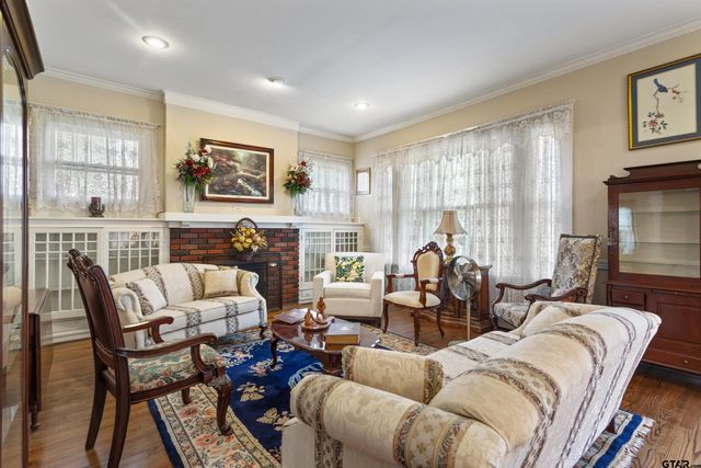 423 E Charnwood, Tyler, TX 75701