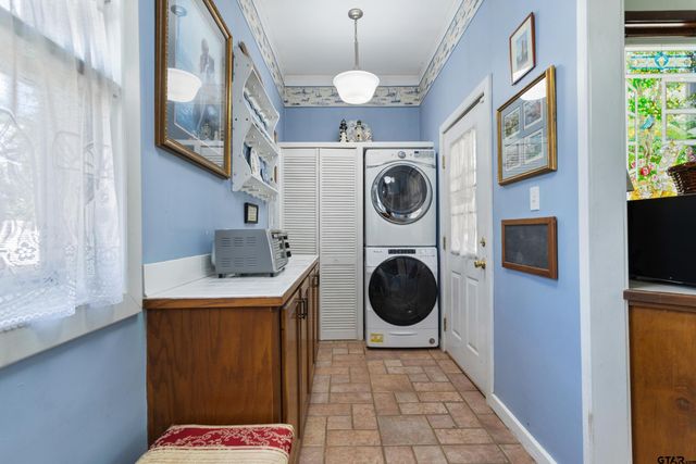 423 E Charnwood, Tyler, TX 75701