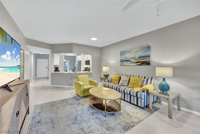 859 Tanbark DR 103, Naples, FL 34108