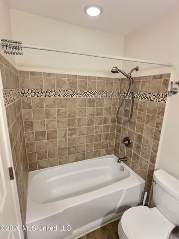 3910 Yosemite Drive, Ocean Springs, MS 39564