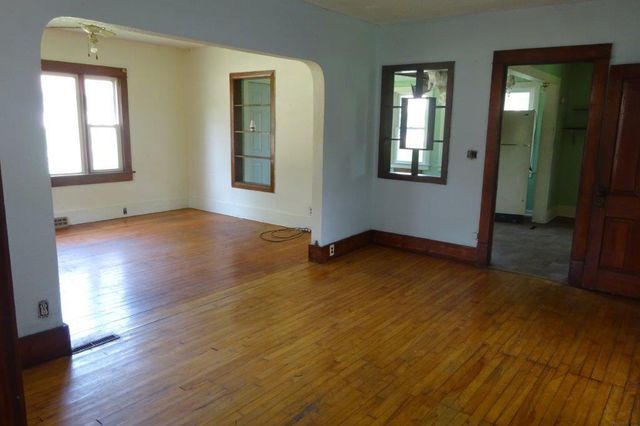 110 E 9th Street, Neillsville, WI 54456