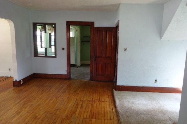 110 E 9th Street, Neillsville, WI 54456