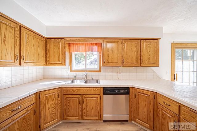 270 Eastview Drive, Idaho Falls, ID 83401