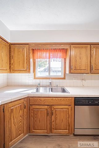 270 Eastview Drive, Idaho Falls, ID 83401