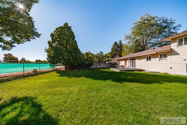270 Eastview Drive, Idaho Falls, ID 83401