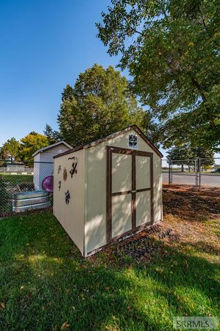 270 Eastview Drive, Idaho Falls, ID 83401