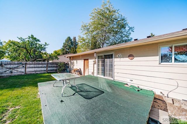 270 Eastview Drive, Idaho Falls, ID 83401