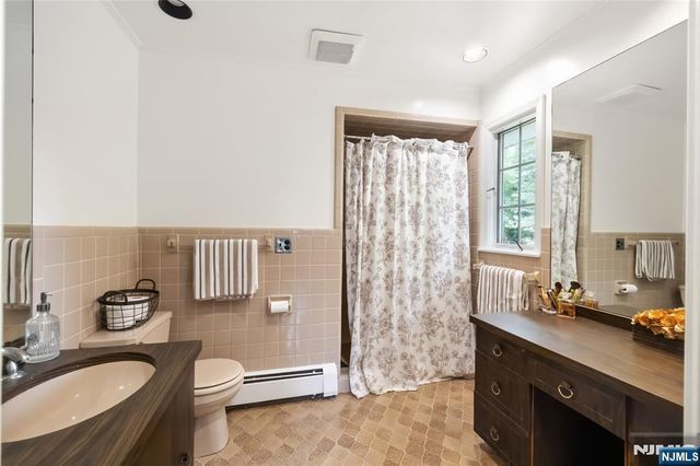 7 Ellsworth Terrace, Montvale, NJ 07645
