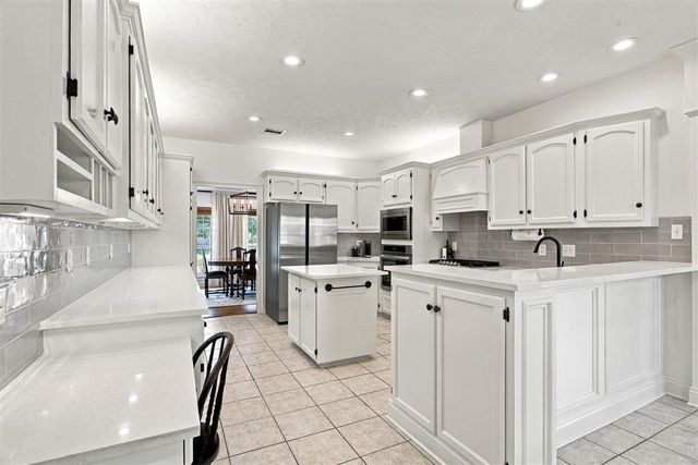 2716 Magnolia Lane, Lake Charles, LA 70605