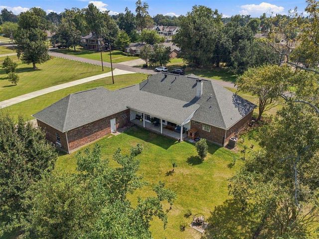 2716 Magnolia Lane, Lake Charles, LA 70605