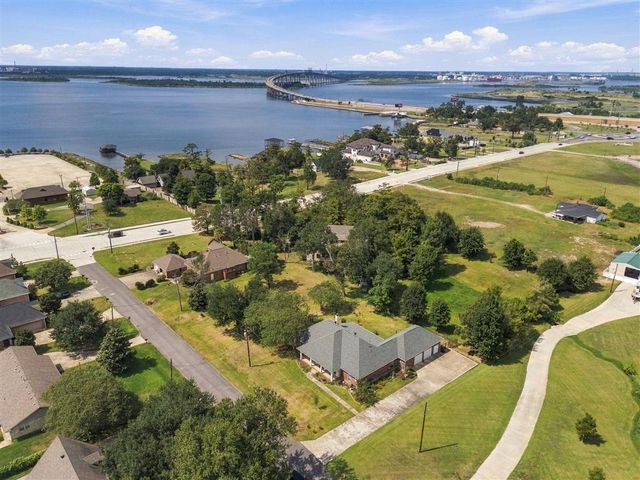 2716 Magnolia Lane, Lake Charles, LA 70605