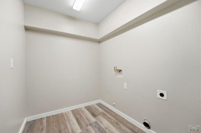 1169 E Canary Dr, Pueblo, CO 81007