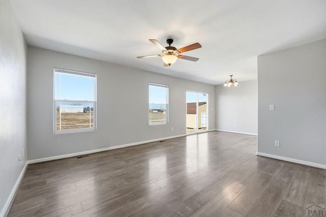 1169 E Canary Dr, Pueblo, CO 81007
