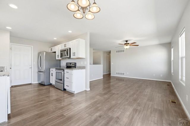 1169 E Canary Dr, Pueblo, CO 81007