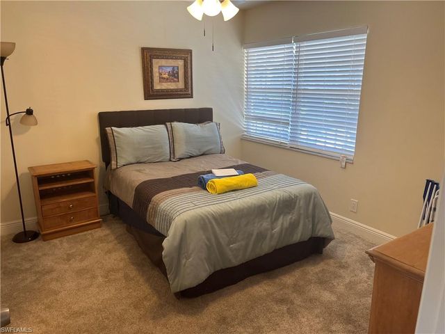 1085 Forest Lakes DR 8202, Naples, FL 34105