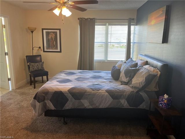 1085 Forest Lakes DR 8202, Naples, FL 34105