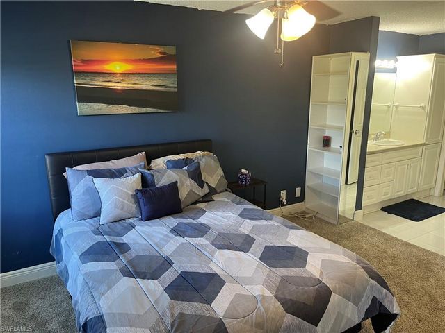 1085 Forest Lakes DR 8202, Naples, FL 34105