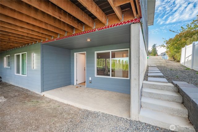 8068 Niska Road, Blaine, WA 98230