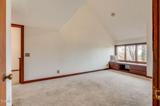 690 Buttermilk Road, Blountville, TN 37617