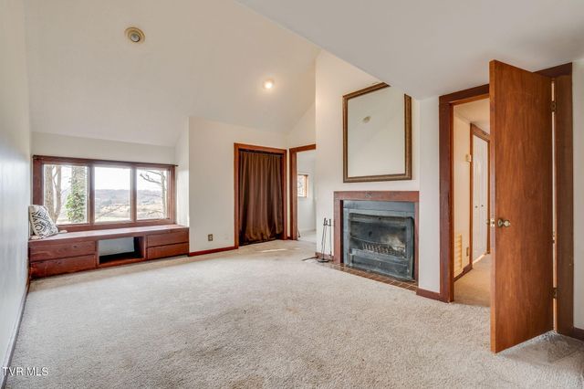 690 Buttermilk Road, Blountville, TN 37617