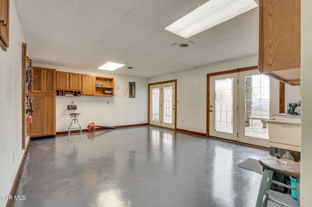 690 Buttermilk Road, Blountville, TN 37617