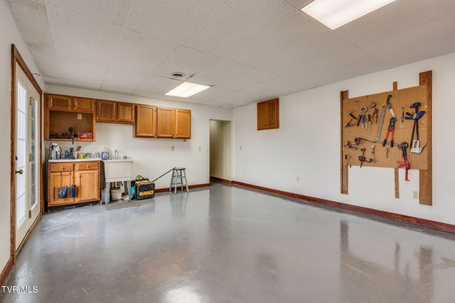 690 Buttermilk Road, Blountville, TN 37617