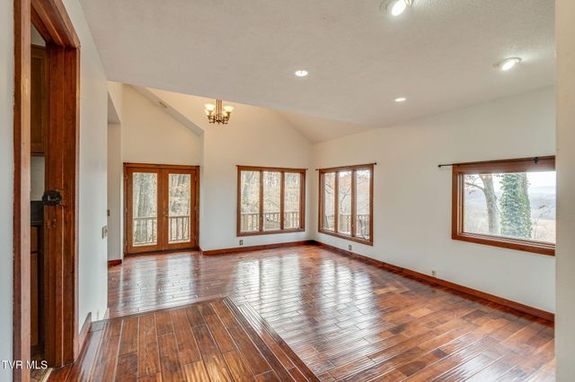 690 Buttermilk Road, Blountville, TN 37617