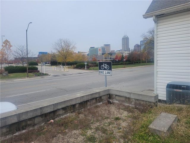 525 S East Street, Indianapolis, IN 46225